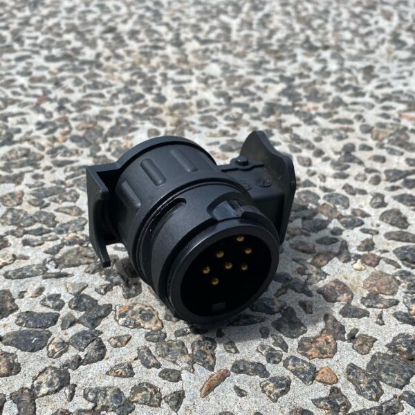 Trailer adapter (13-7)