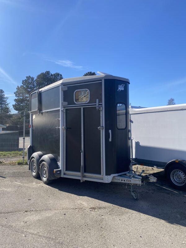 Ifor Williams model HB 506 Premium
